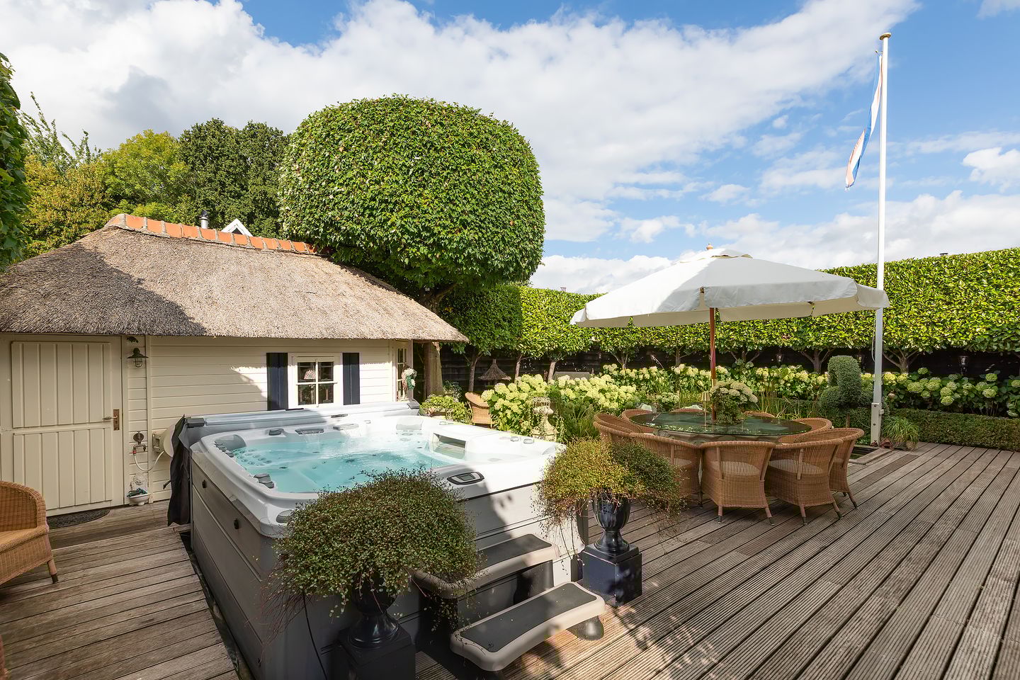 Foto 25 van Nieuw-Loosdrechtsedijk 219