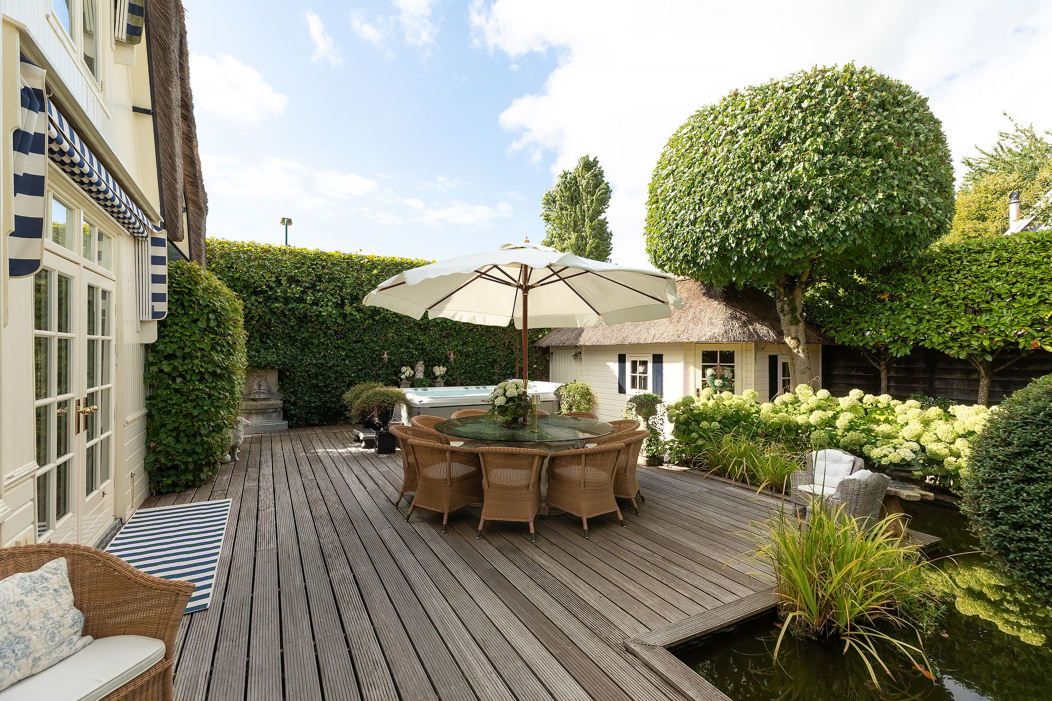 Foto 27 van Nieuw-Loosdrechtsedijk 219