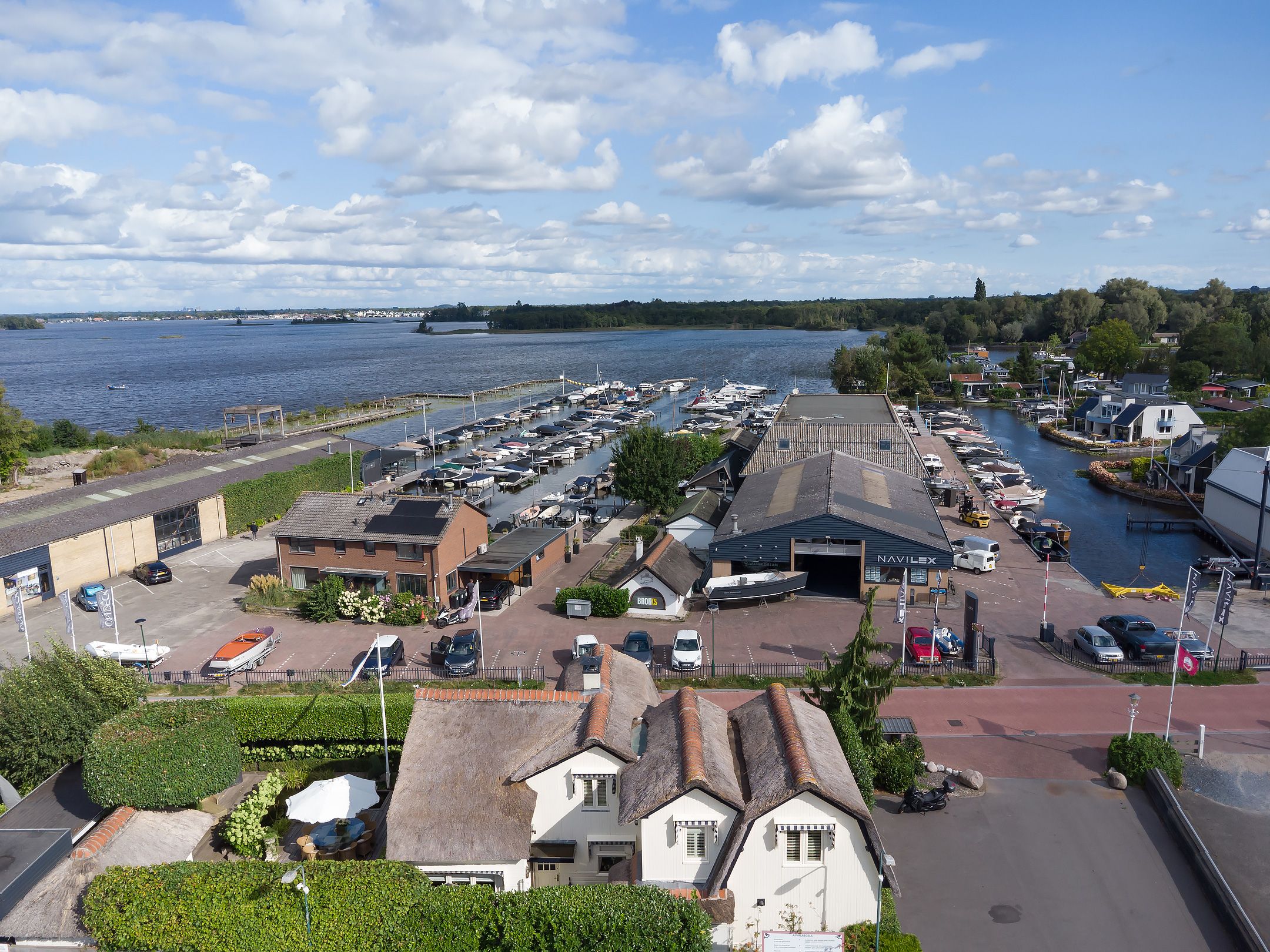 Foto 39 van Nieuw-Loosdrechtsedijk 219