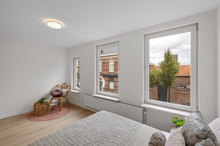 Foto 24 van Hulsdonksestraat 68