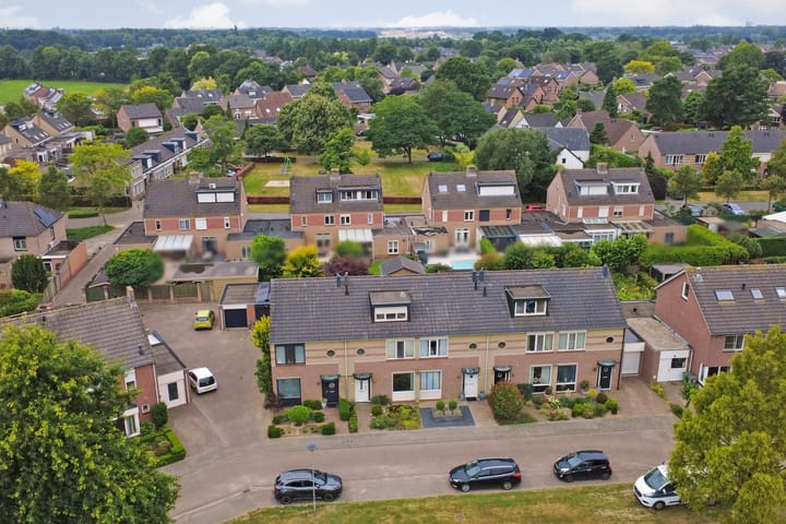 Foto 30 van Kromhals 10