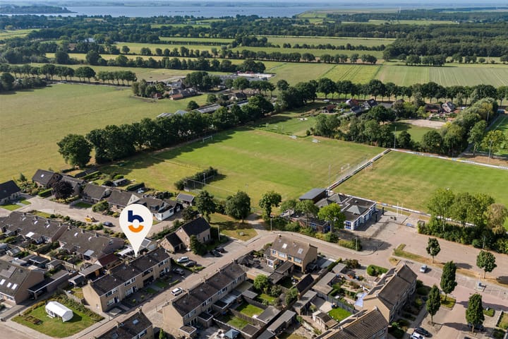 Photo 5 of Van Ommenstraat 6