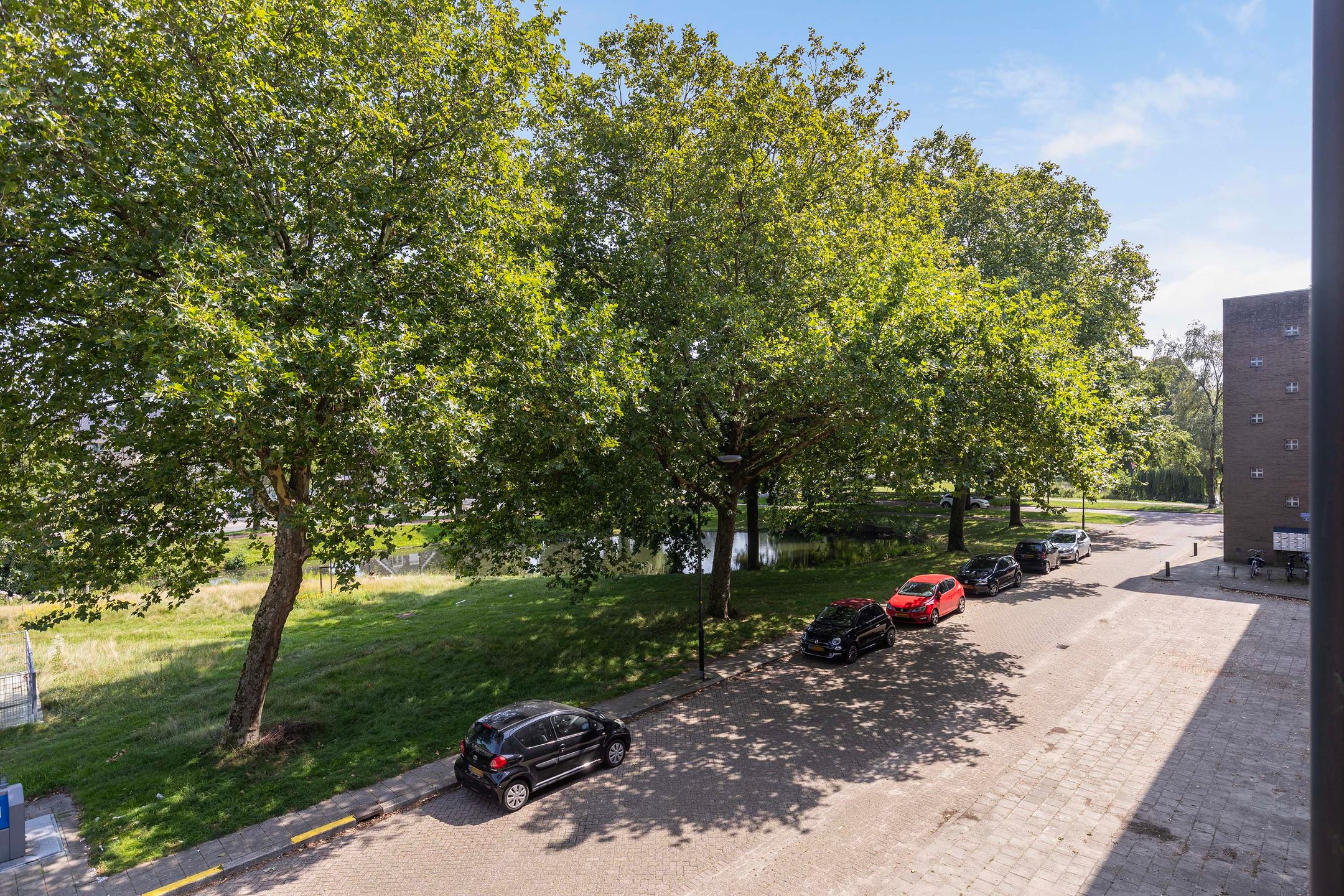 Photo 9 of Cort van der Lindenstraat 26