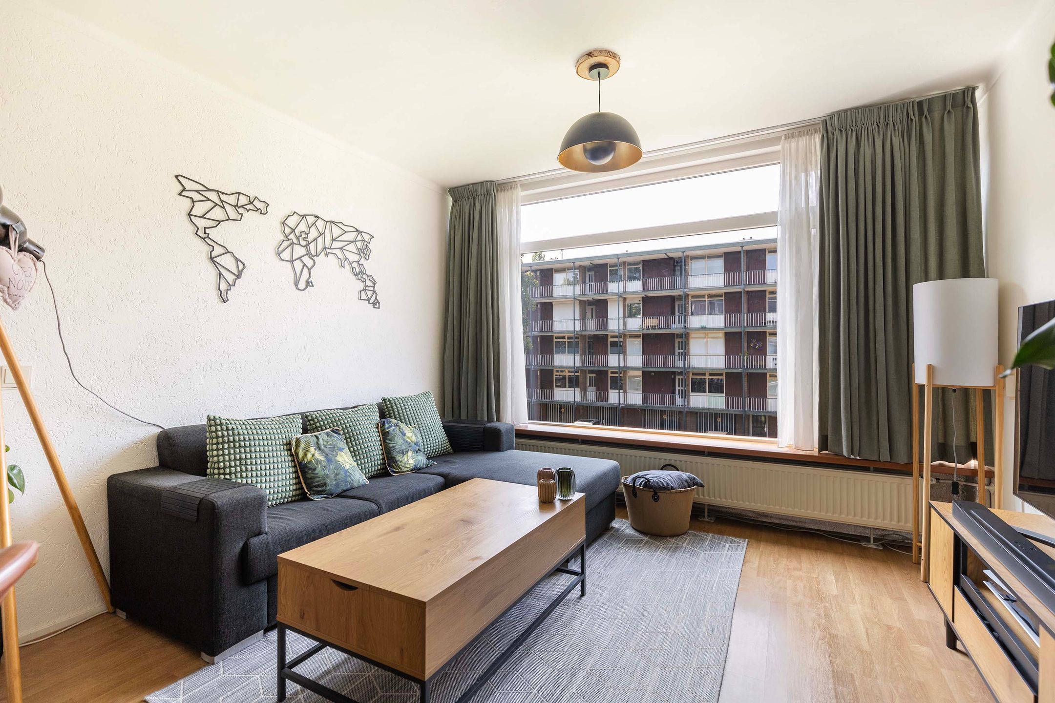 Photo 15 of Cort van der Lindenstraat 26