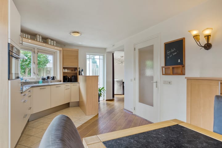 Foto 16 van Steve Bikostraat 2