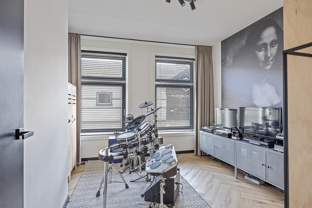 Photo 26 of Harlingerstraat 64-C