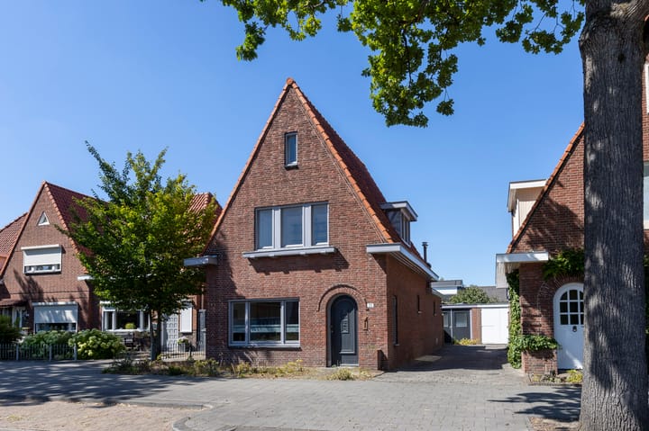 Photo 4 of Zandstraat 211