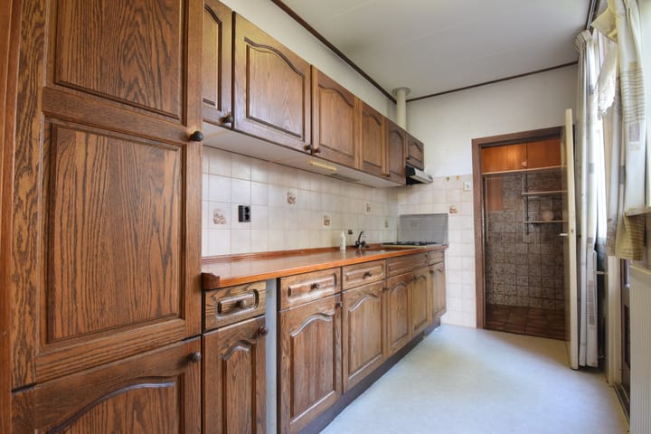 Photo 8 of Medanstraat 3