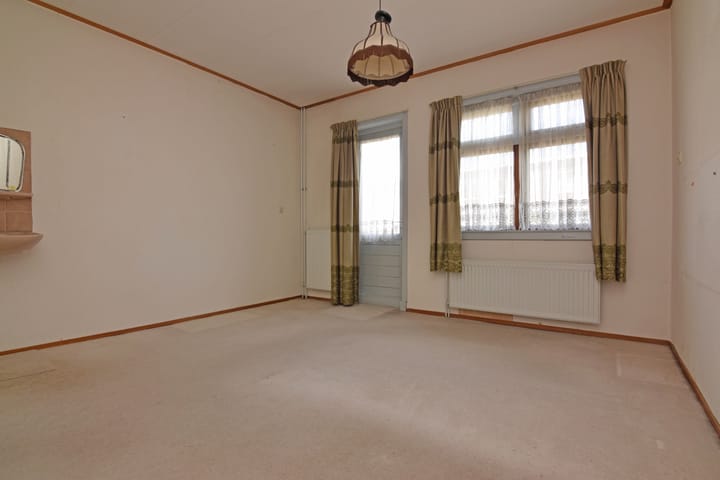 Photo 10 of Medanstraat 3