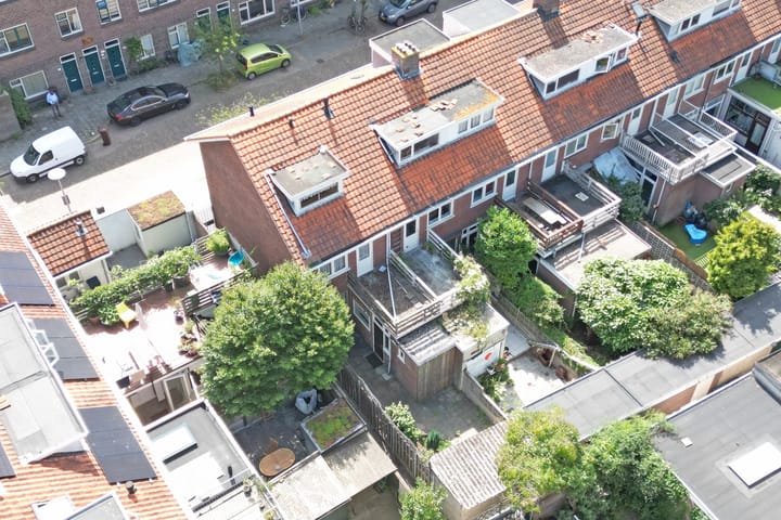 Photo 26 of Medanstraat 3