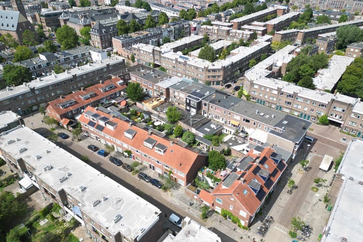 Photo 28 of Medanstraat 3