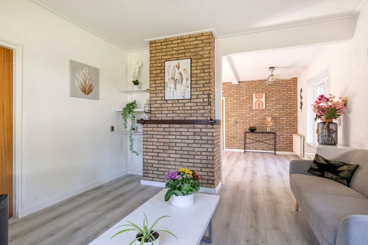 Photo 3 of Splitting 170