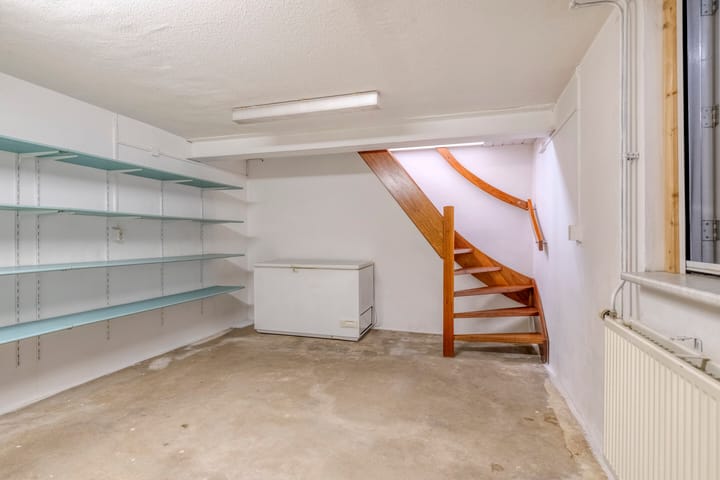 Photo 9 of Splitting 170