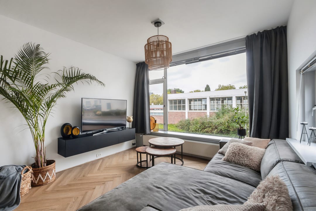 Photo 8 of Anna van Saksenstraat 4