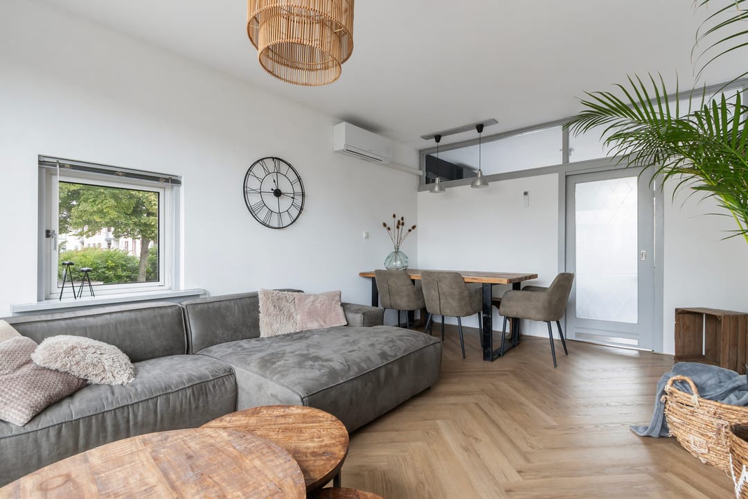 Photo 11 of Anna van Saksenstraat 4