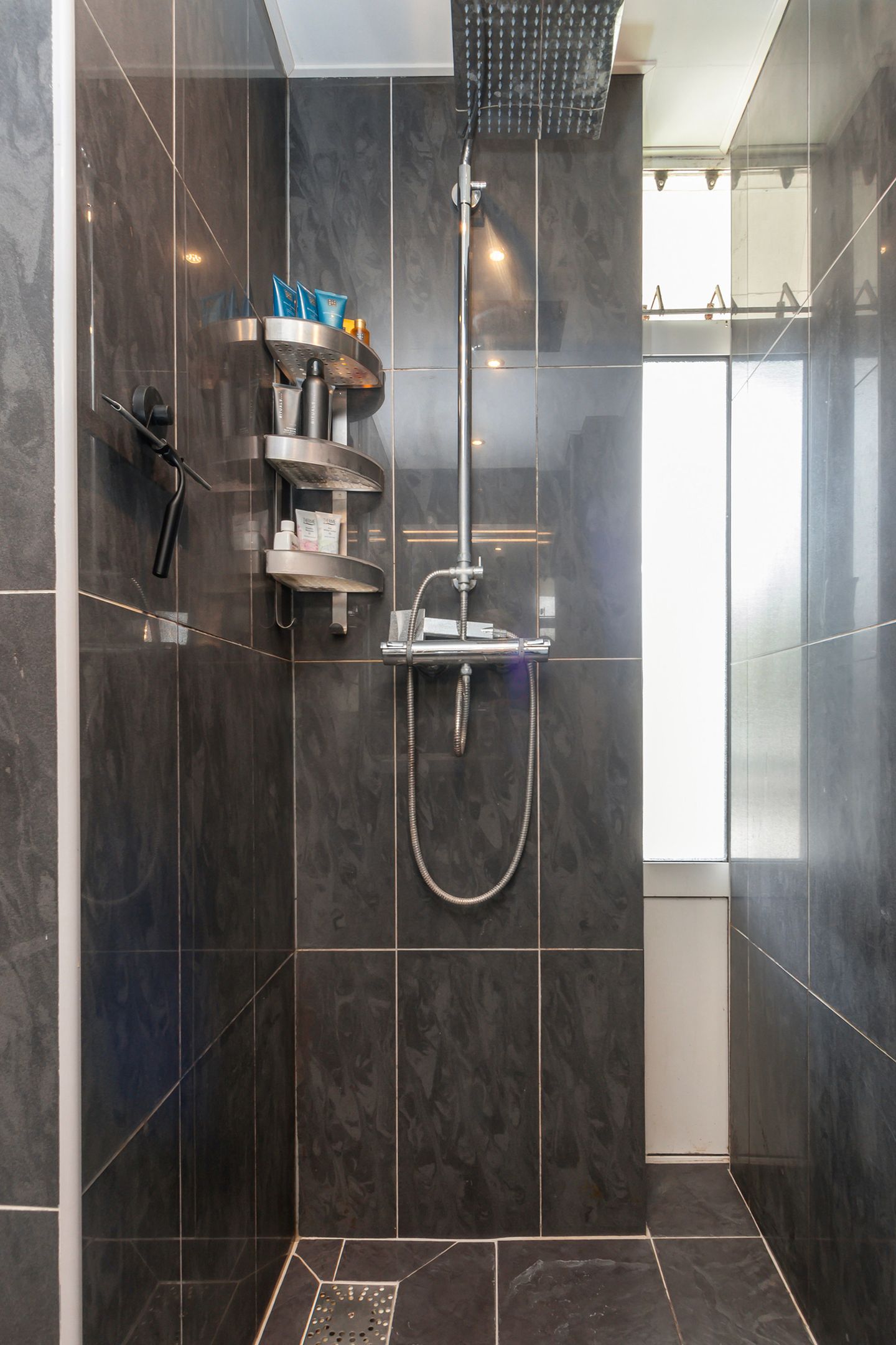 Photo 19 of Anna van Saksenstraat 4