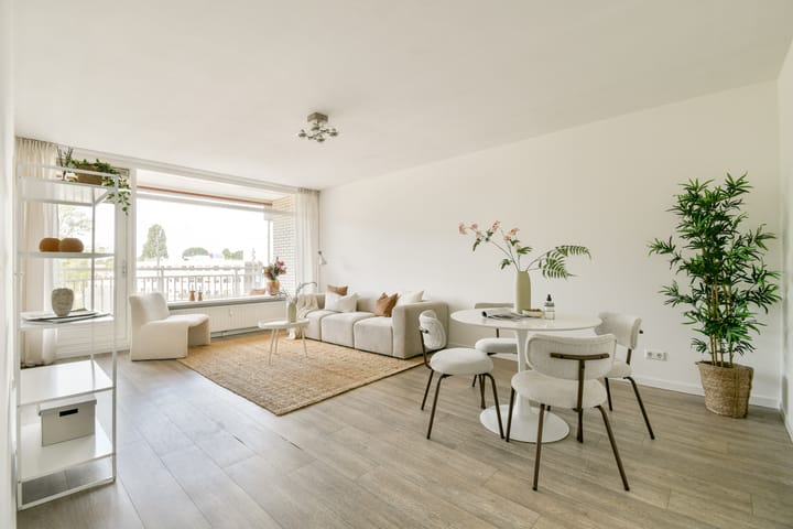 Photo 1 of Westelijk Halfrond 379