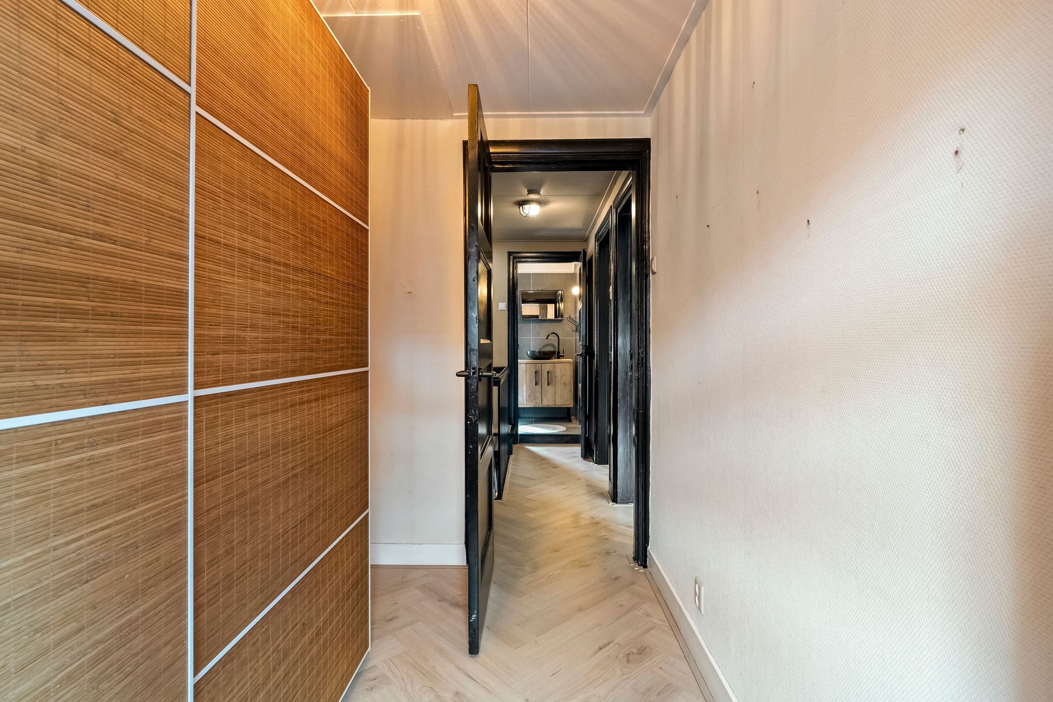 Foto 24 van Jan Tooropstraat 11