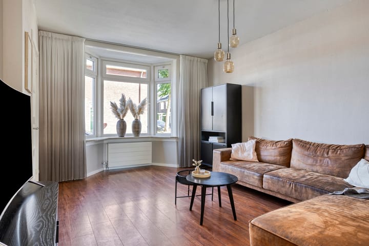 Foto 3 van Van Riebeekstraat 94