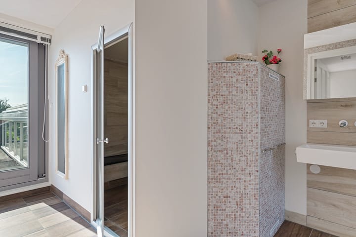 Photo 40 of Oosterwijzend 40