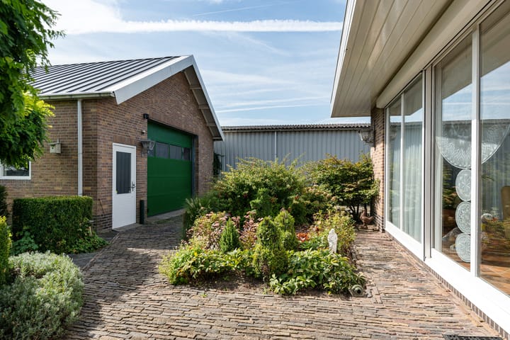 Photo 47 of Oosterwijzend 40