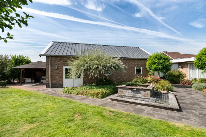 Photo 53 of Oosterwijzend 40