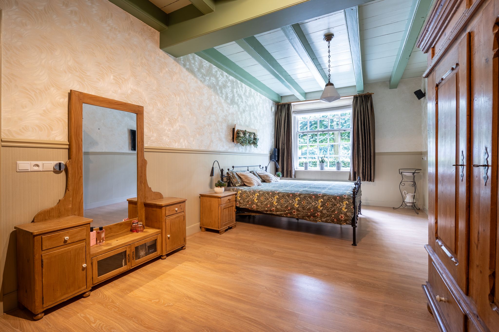 Photo 24 of Hoge Neerstraat 15