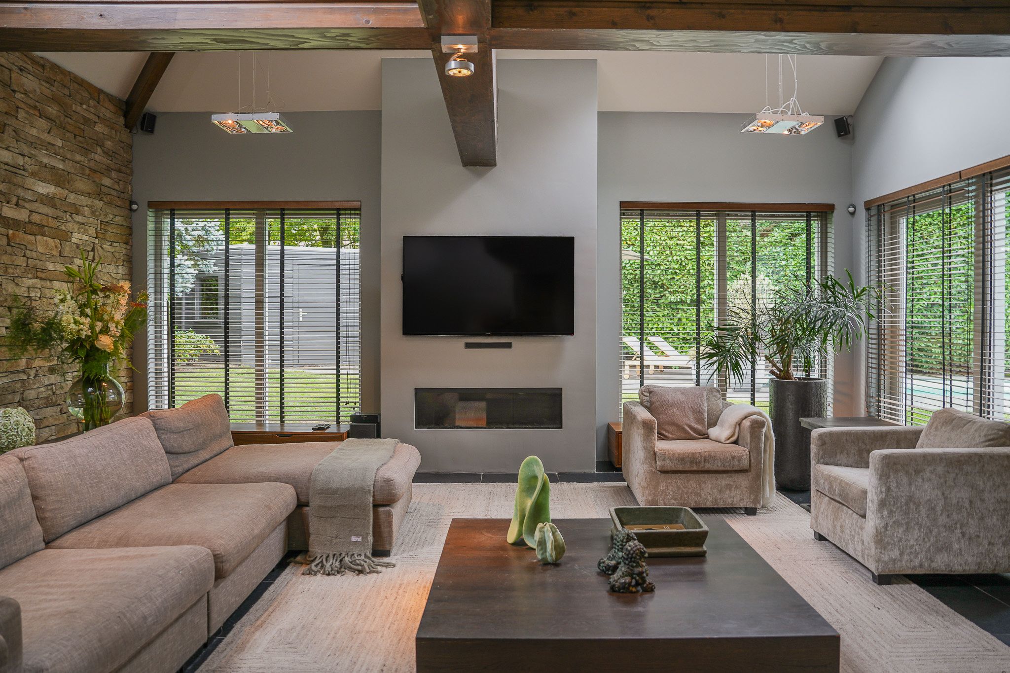 Foto 3 van Van Hogendorplaan 15