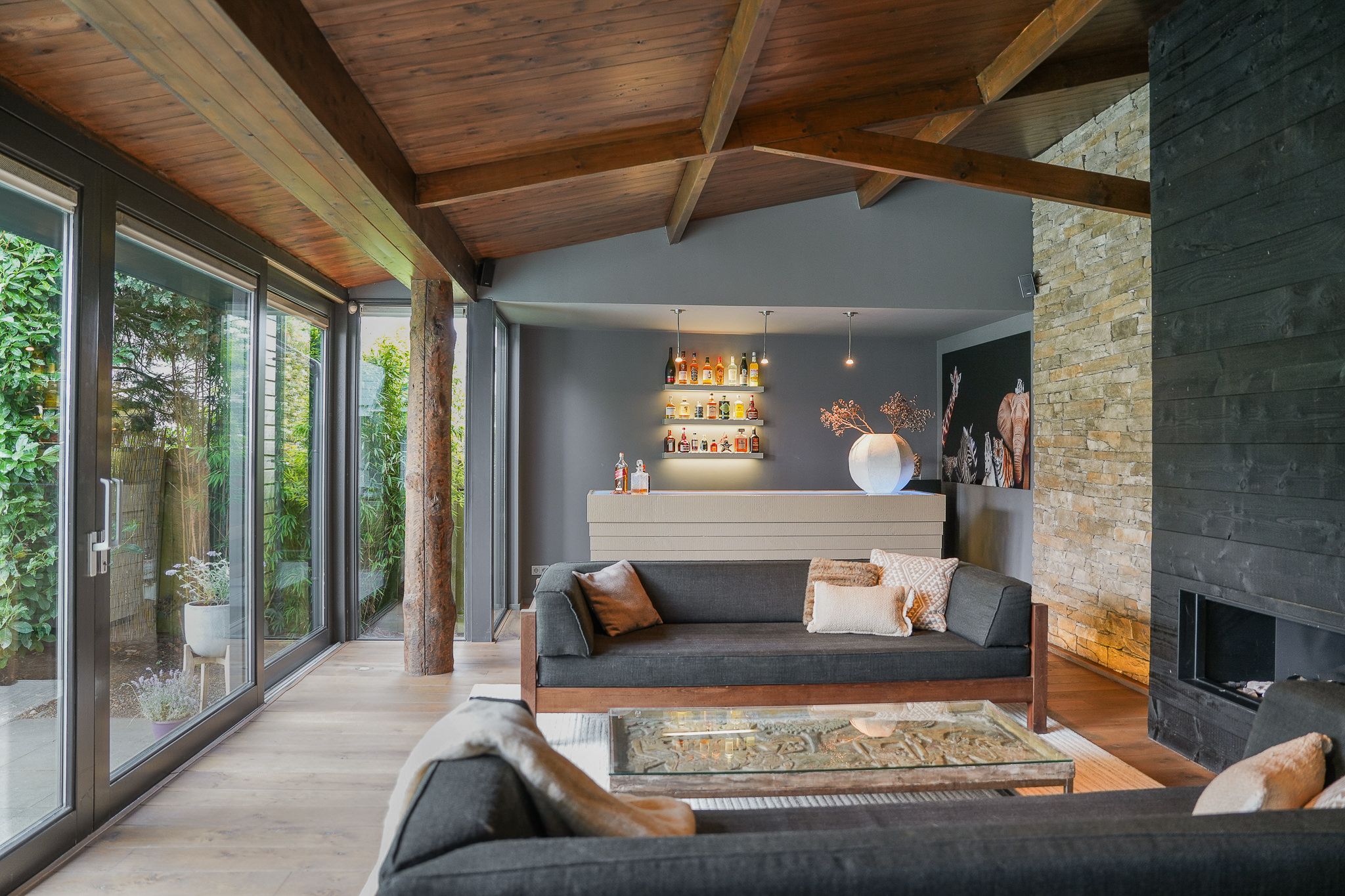 Foto 18 van Van Hogendorplaan 15