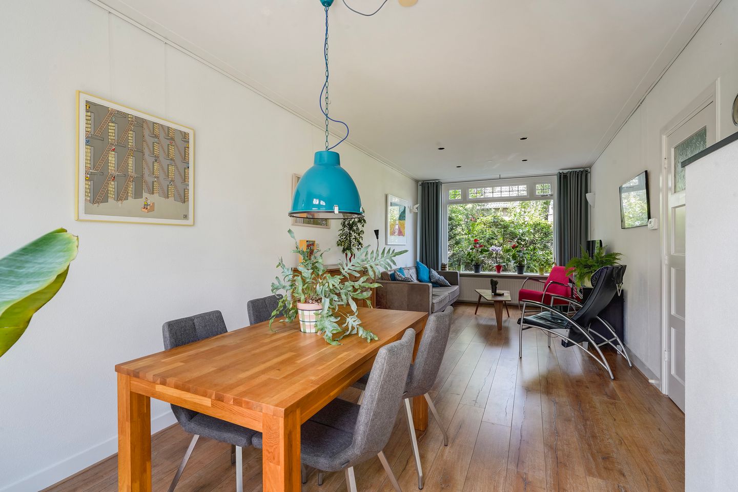 Photo 10 of Theemsstraat 32