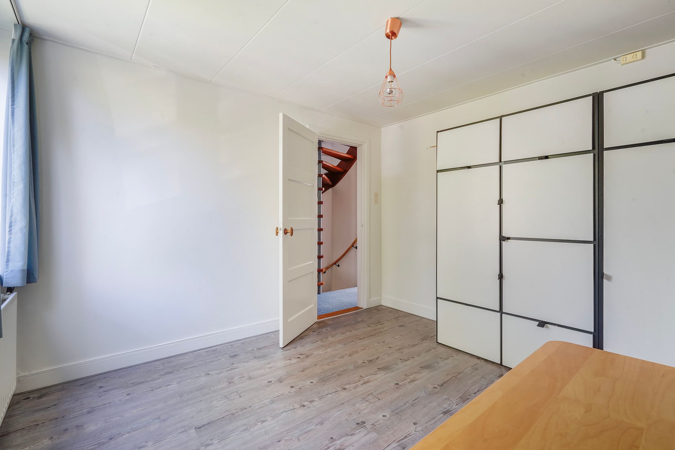 Photo 33 of Theemsstraat 32