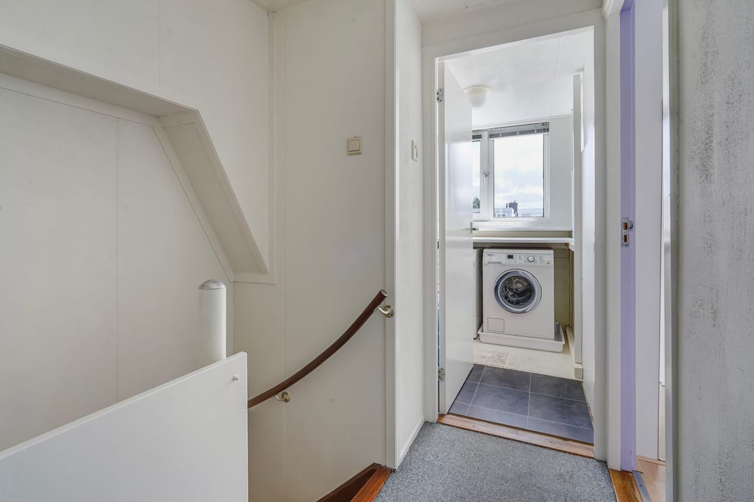 Photo 37 of Theemsstraat 32