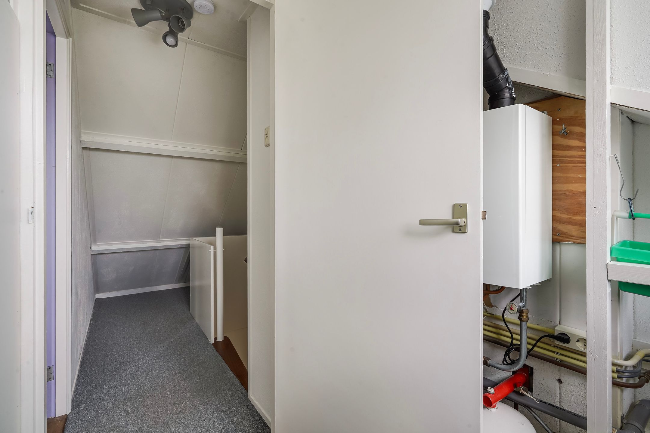 Photo 39 of Theemsstraat 32