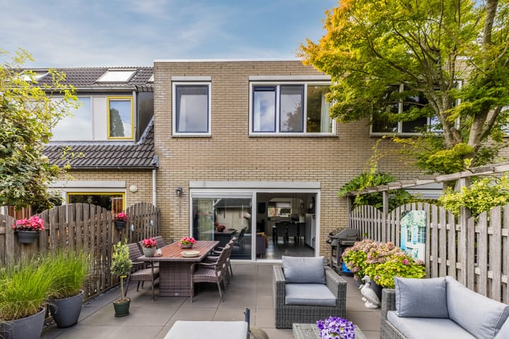 Foto 44 van Count Basiestraat 6