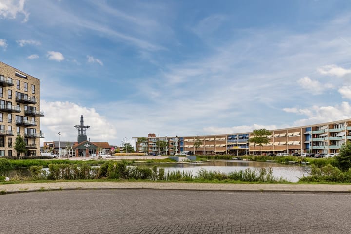 Foto 47 van Count Basiestraat 6