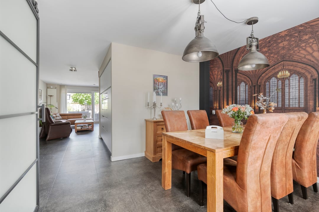 Foto 13 van Oe Thantstraat 13