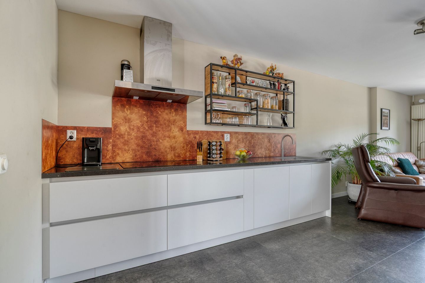 Foto 14 van Oe Thantstraat 13