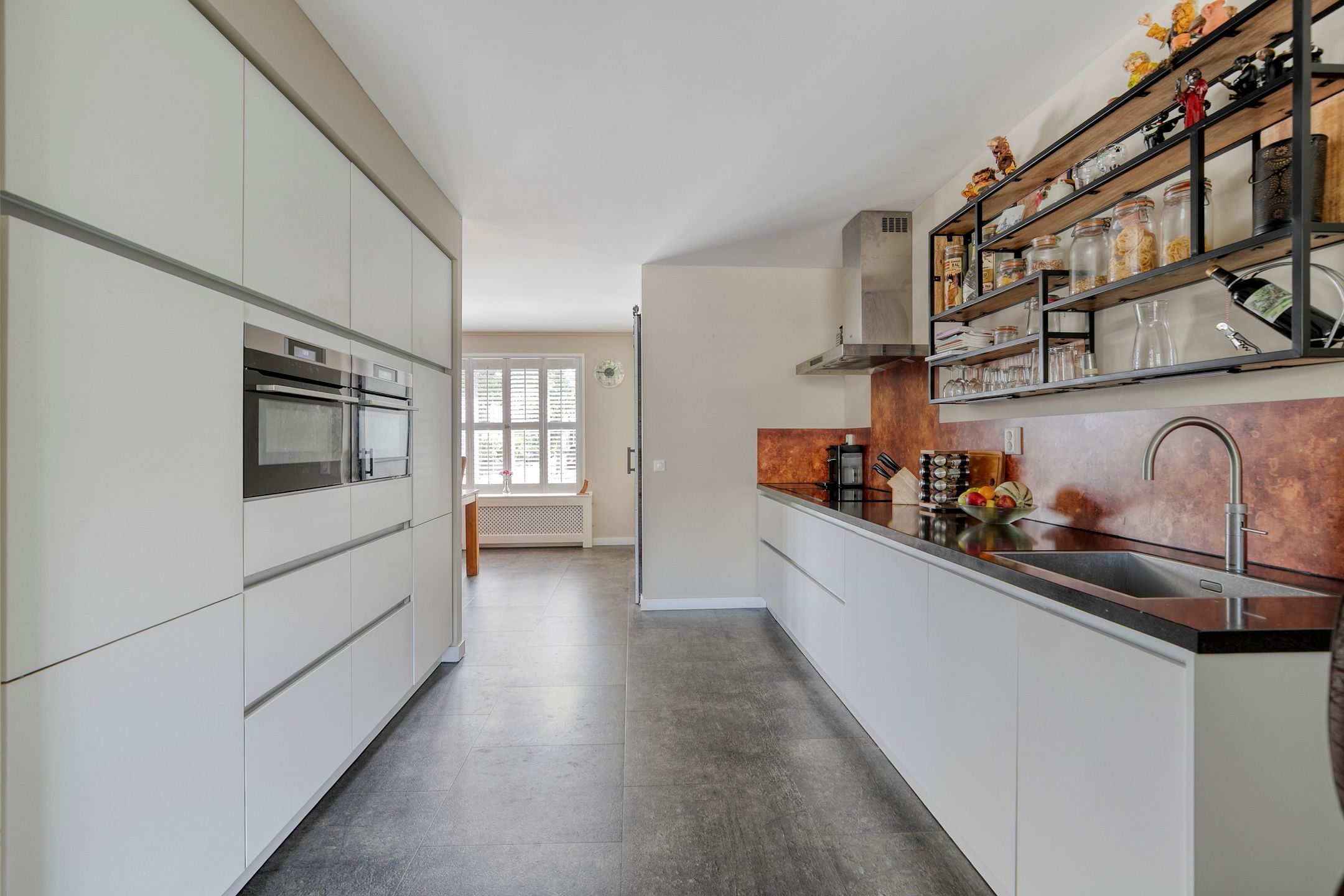 Foto 15 van Oe Thantstraat 13