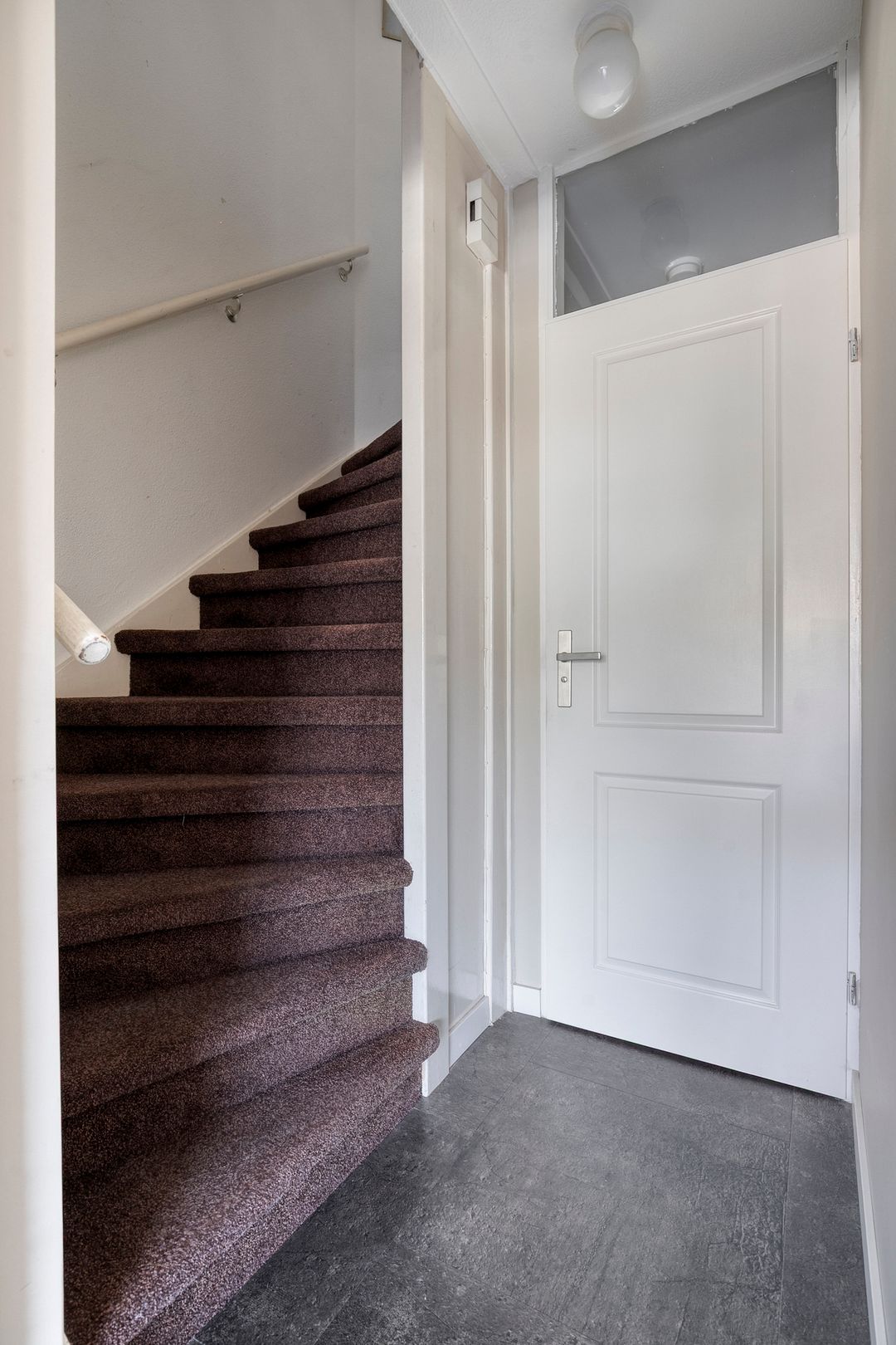 Foto 16 van Oe Thantstraat 13