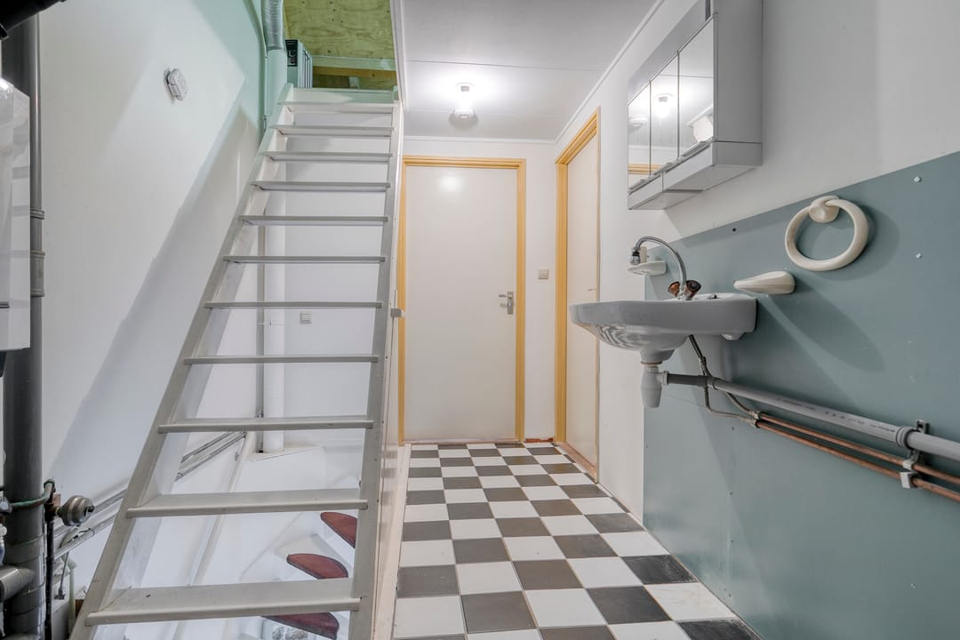 Foto 26 van Oe Thantstraat 13