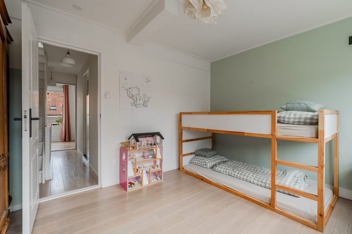 Photo 31 of Oranjestraat 167