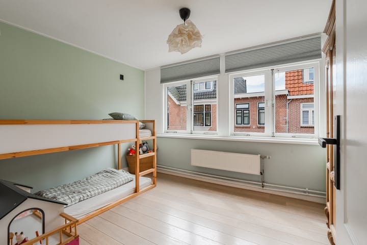 Photo 33 of Oranjestraat 167