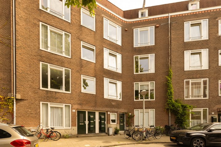 Photo 2 of Doggersbankstraat 12-3