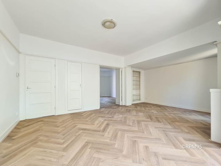 Photo 8 of Van Hoeylaan 55