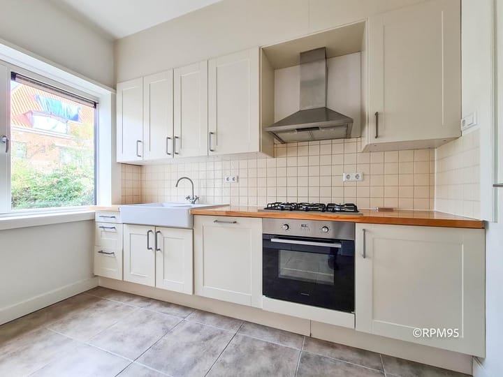 Photo 18 of Van Hoeylaan 55