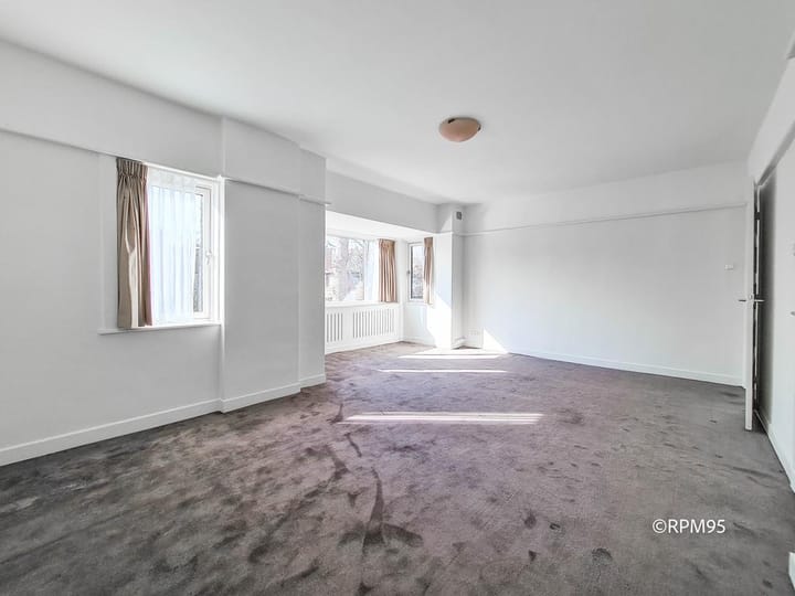 Photo 23 of Van Hoeylaan 55