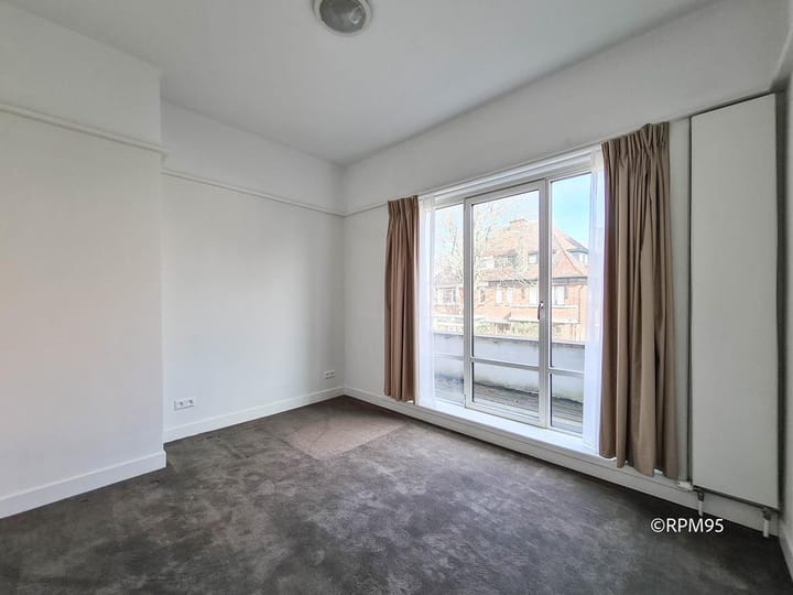 Photo 25 of Van Hoeylaan 55