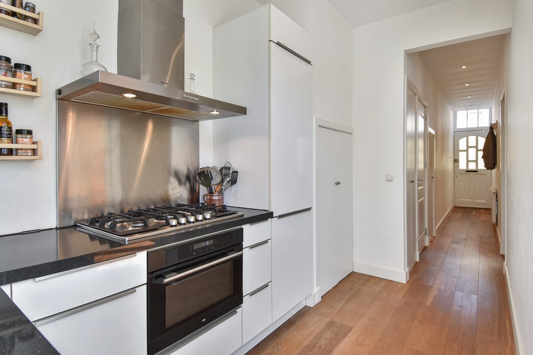 Photo 13 of Hendrik van Deventerstraat 42