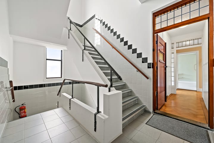 Foto 32 van Pinksterbloemplein 4