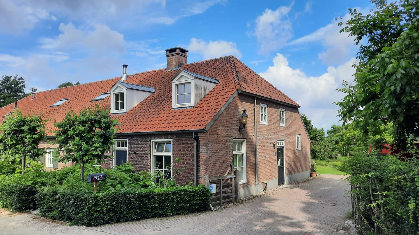 Foto 1 van Rooisestraat 6